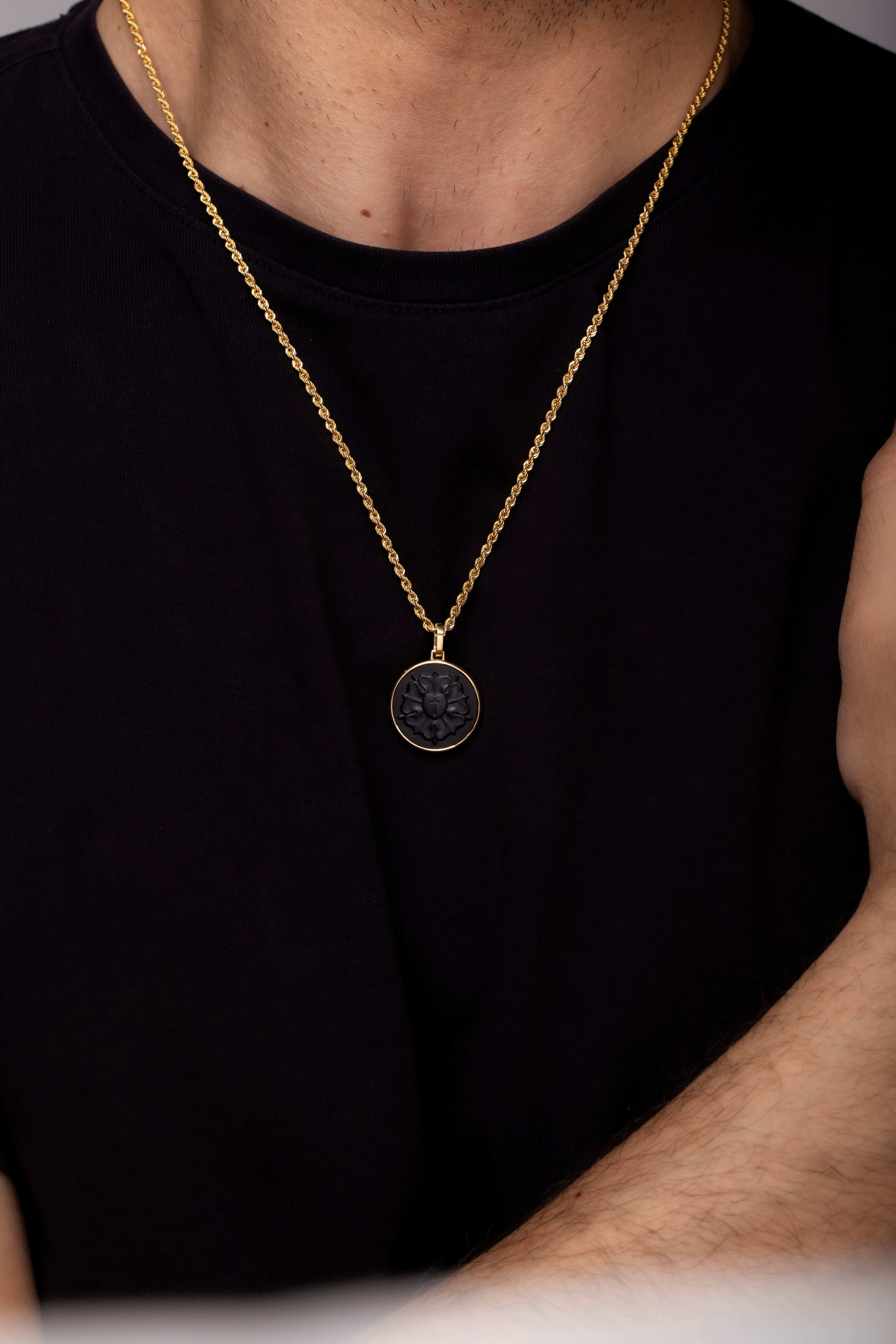 ONYX LUTHER ROSE NECKLACE