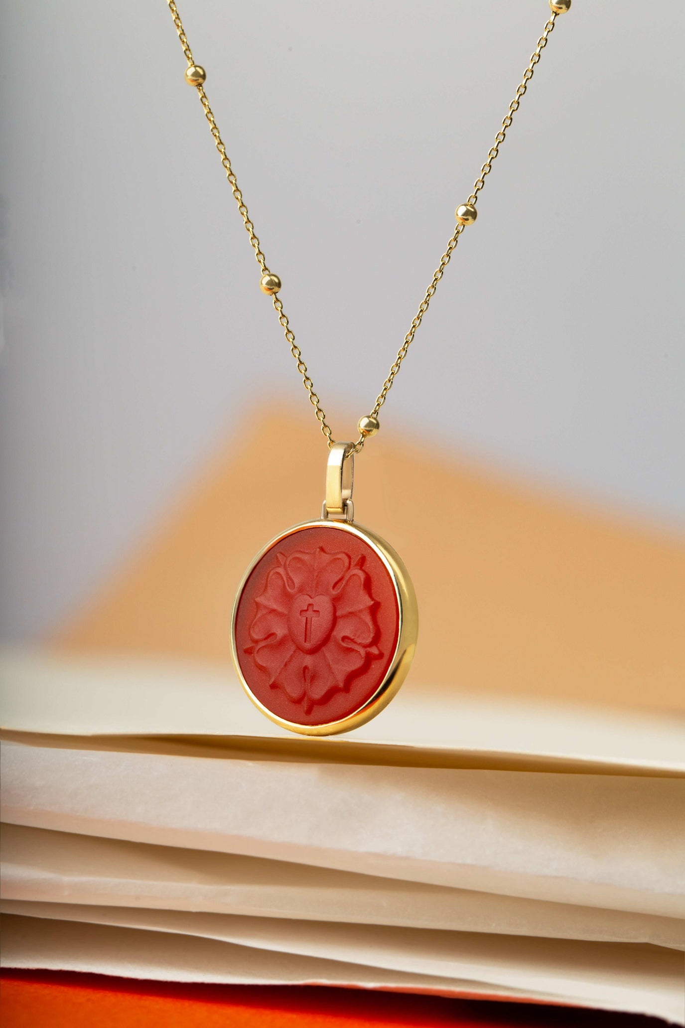 CARNELIAN LUTHER ROSE NECKLACE
