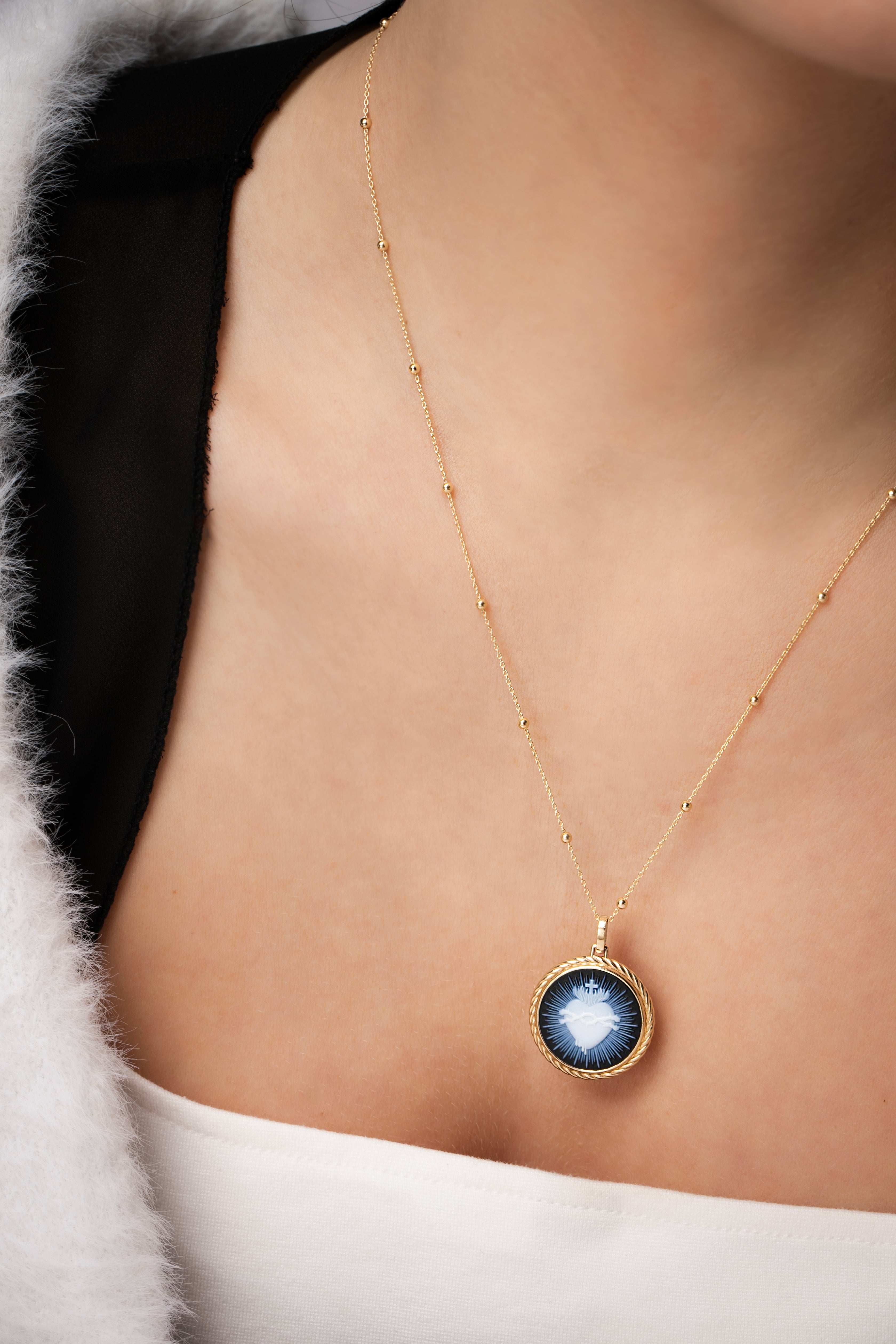 SARDONYX SACRED HEART NECKLACE