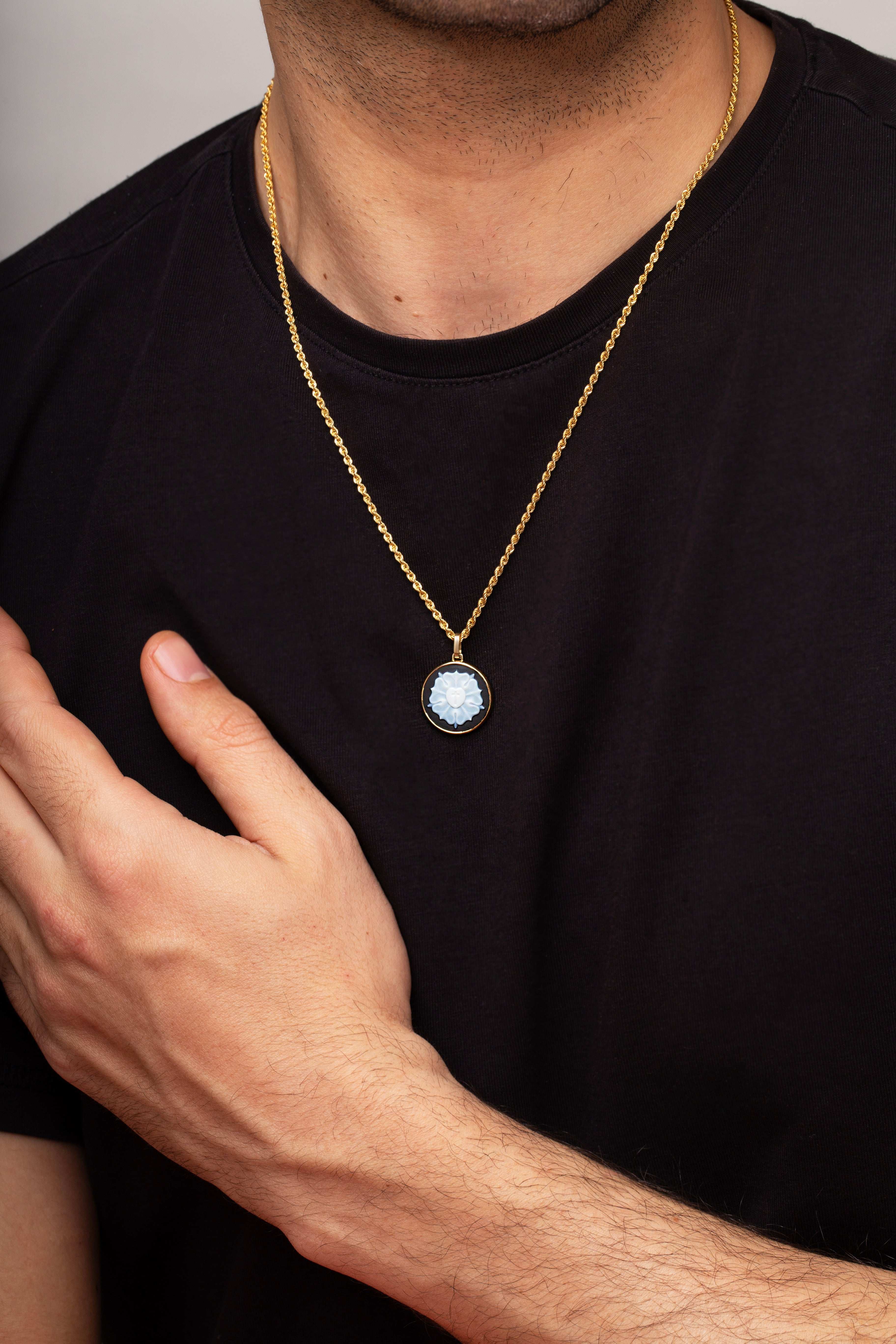 SARDONYX LUTHER ROSE NECKLACE