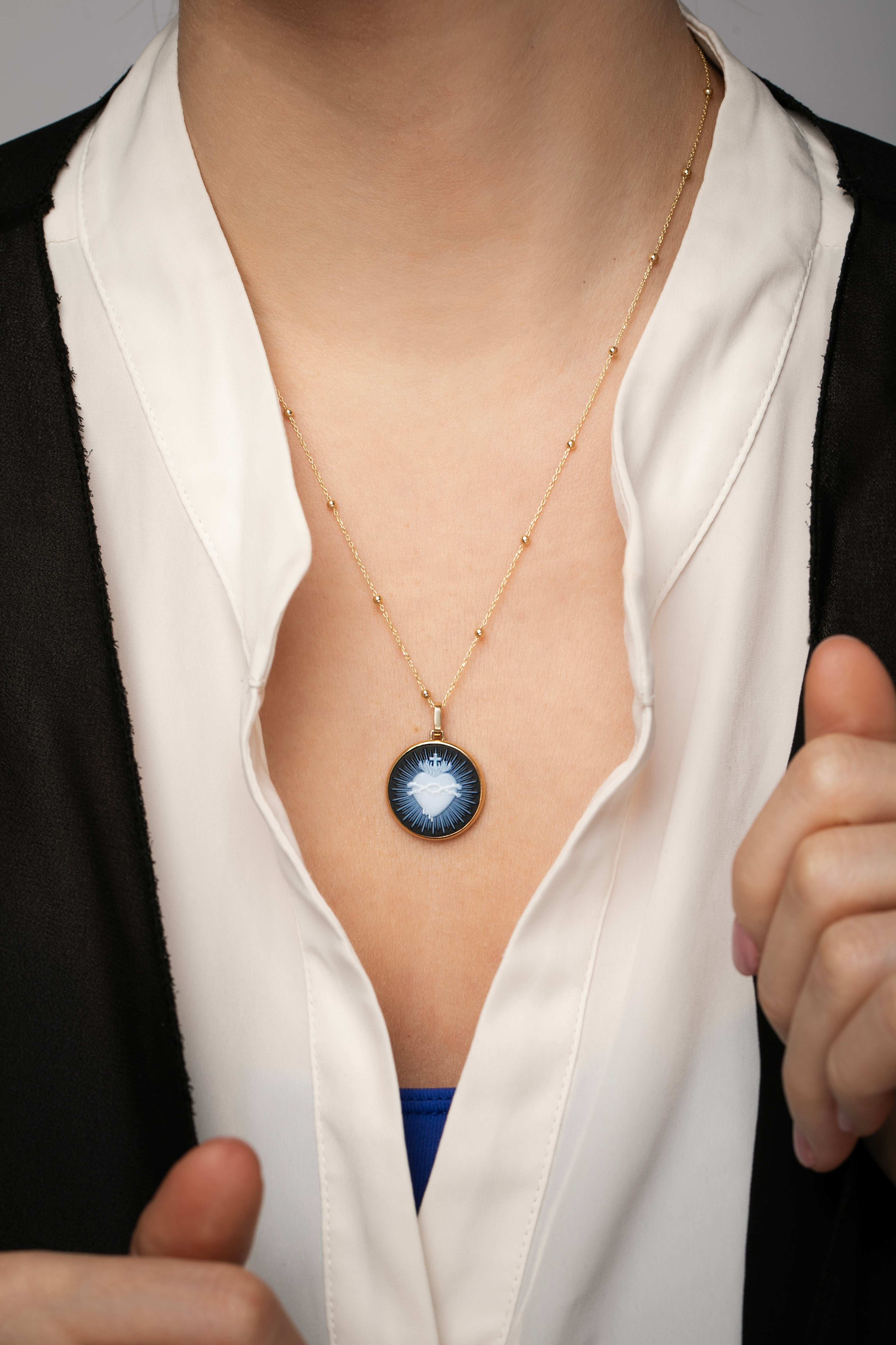 SARDONYX SACRED HEART NECKLACE