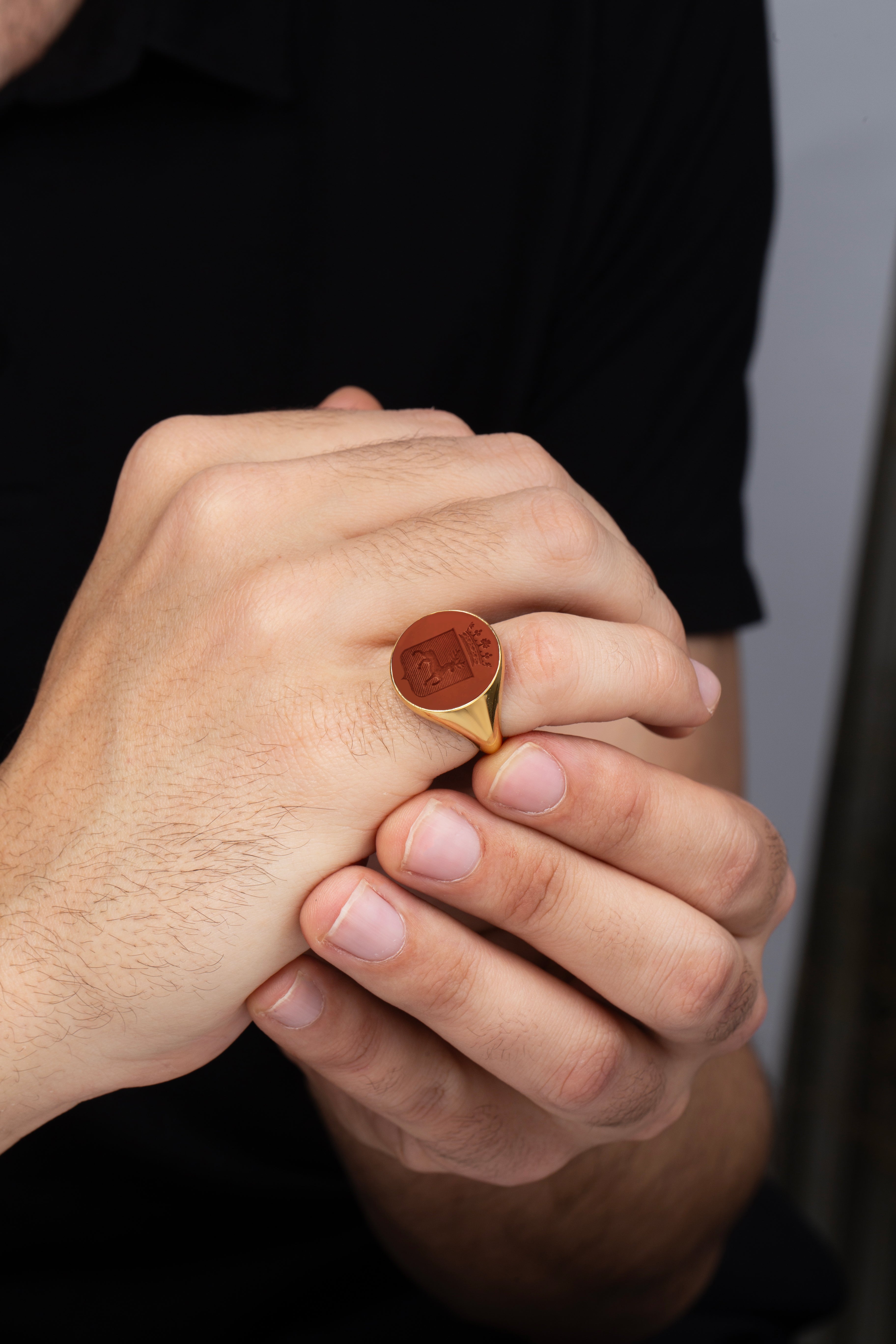CARNELIAN FAMILY CREST RING