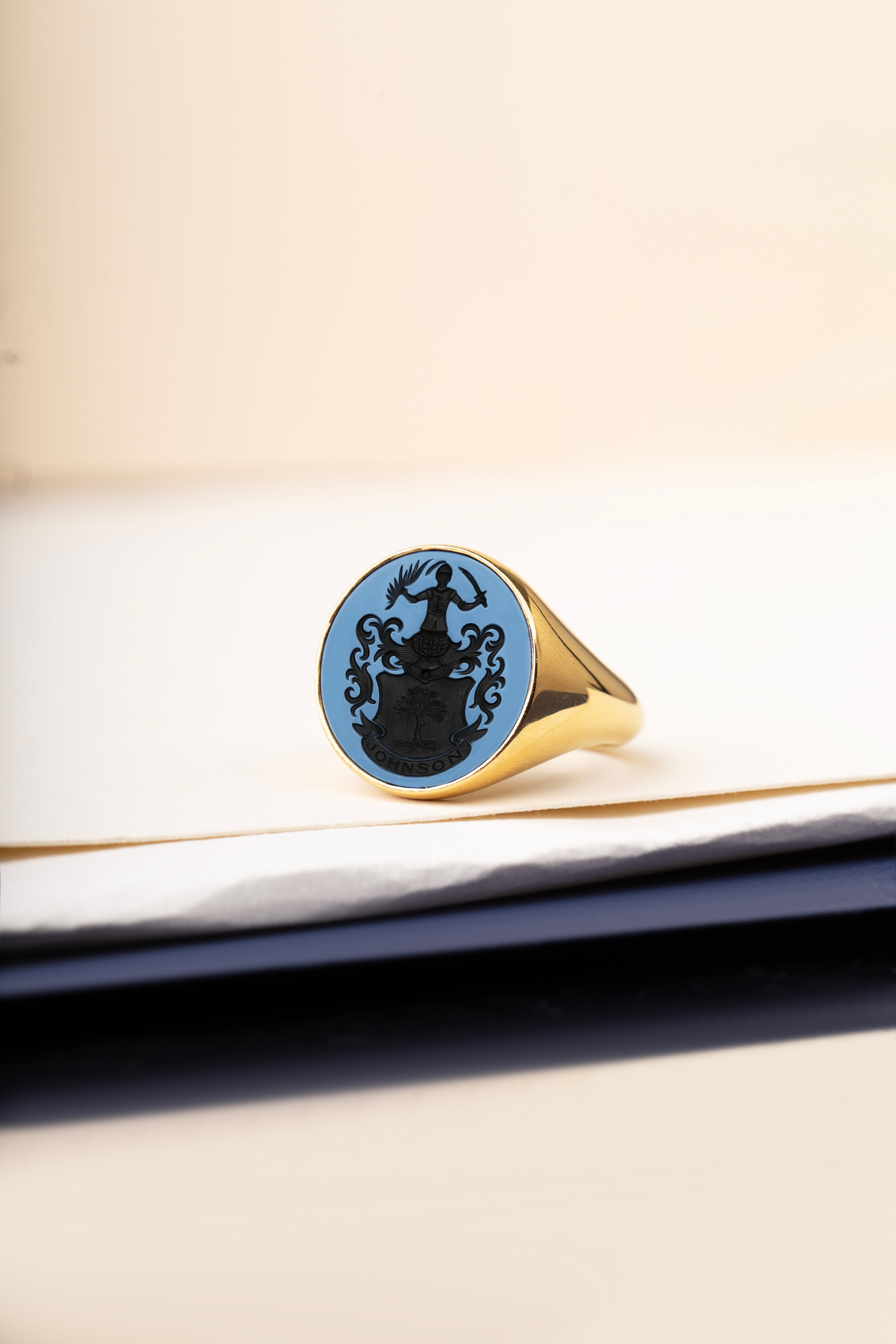SARDONYX FAMILY CREST RING