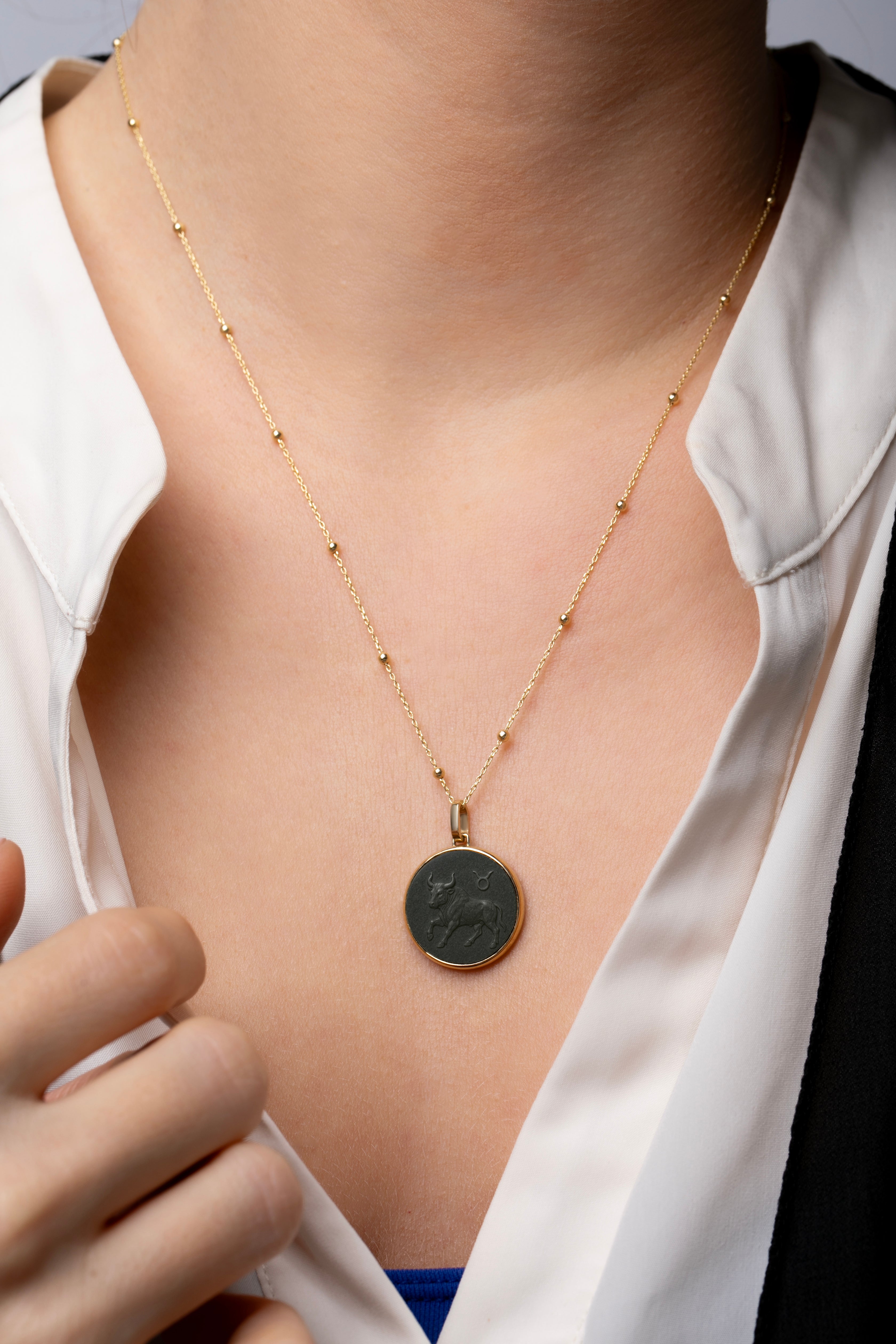 ONYX TAURUS NECKLACE